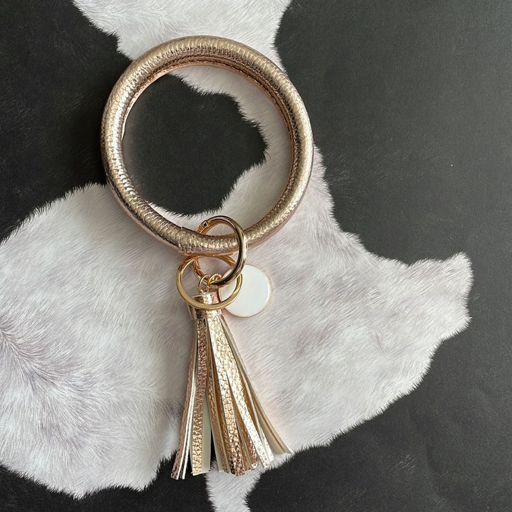 ROSE GOLD Large Circle Bracelet Key Ring - Picture 2 of 2